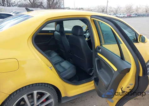 2007 Volkswagen Jetta Gli from USA, damaged, VIN 3VWWJ71K17M155161